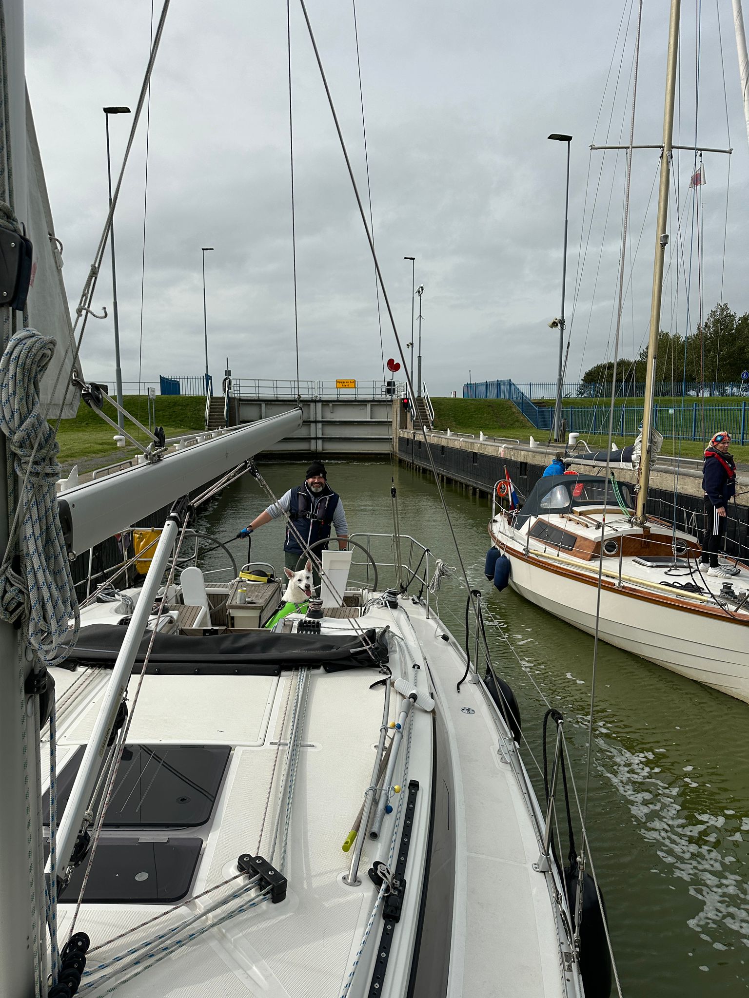 Schleusentraining – sicher durch jede Schleuse (Segelyacht & Motorboot)