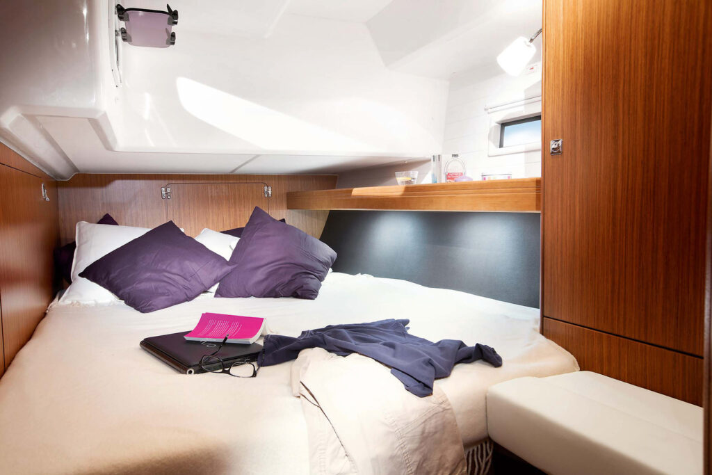 Kabinen & Kojen – Bavaria Cruiser 46