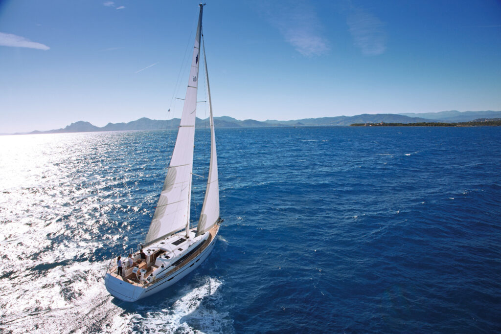 Seitenansicht – Bavaria Cruiser 46